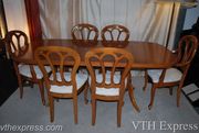 London Second hand Traditional Dining Table and Chairs Bargain