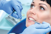 Retain Your Broken Tooth Under The Supervision Of Expert Dentists