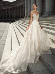 Exquisite,  Elegant and Classy Collection of Bridal Gowns in London