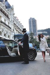 Get Finest Services of V Class Chauffeur London from HCD Chauffeur Dri