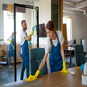  RClean Agency: Expert Cleaning Services in Southwark for Sparkling Sp
