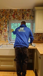 Trusted Commercial Window Cleaning for Businesses Across Highland & Mo